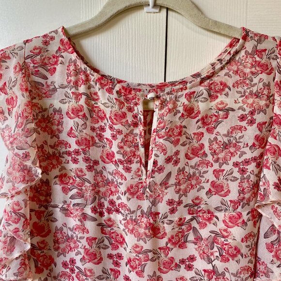 BB Dakota Floral Top Size Medium - Like New - Picture 2 of 4